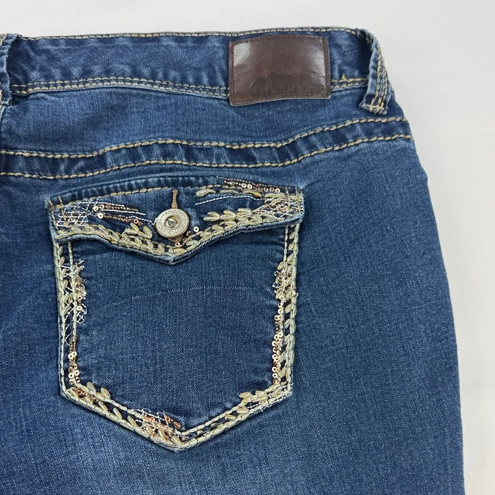 Maurices Bootcut Jeans – Size 16 Short – Embroidered Pockets